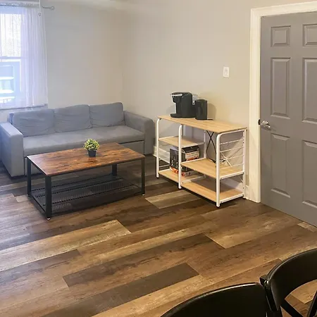 Work-friendly 2-bedroom In Vanier *