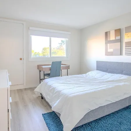Luxury Brand New With Free Parking In Ottawa