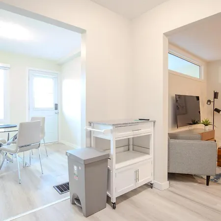 Luxury Brand New With Free Parking In