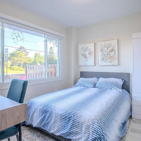 Luxury Brand New With Free Parking In 4* Ottawa