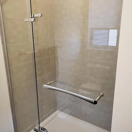 Homestay Lovely Townhouse For Short-term Ottawa