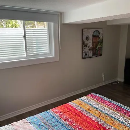 Southgate, 1 Homestay Ottawa