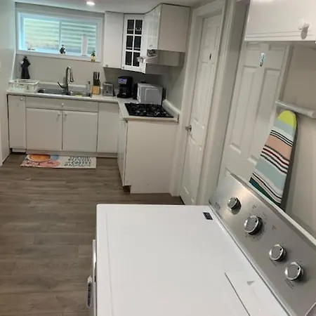 Southgate, 1 * Ottawa