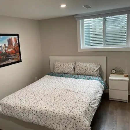 Southgate, 1 Homestay Ottawa