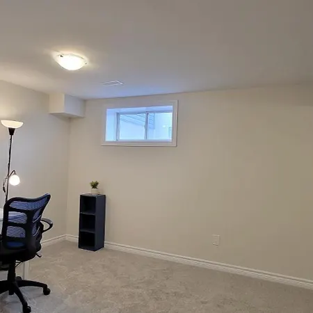 New Build With Primetv, Movies, Games, Airport 10 Mins Apartment