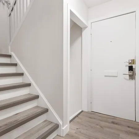 Hotel Private In Nepean For Family - 14 Minutes From Downtown
