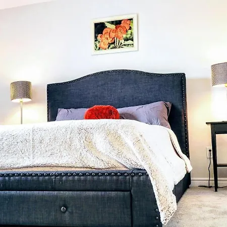 New Build With Primetv, Movies, Games, Airport 10 Mins Apartment *