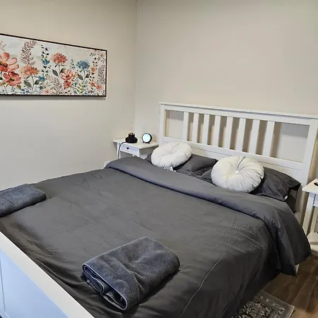 Jstlikehome - Old & Ottawa