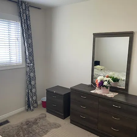 Homestay Cozy Shiny For Females Only - Pour Les Femmes Seulement *