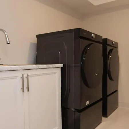 The Pizzicato Comfort And Convenience Close To Downtown Holiday home