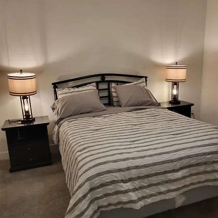 Homestay Lovely Townhouse For Short-term Ottawa