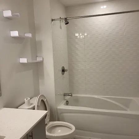 Lovely Townhouse For Short-term *