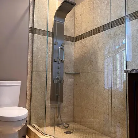 Manotick Villa