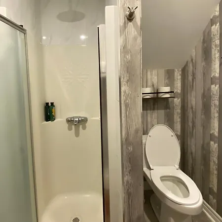 Guest In Ottawa's New Edinburgh Area * Ottawa