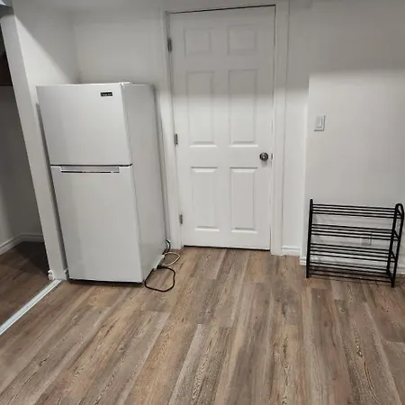 A Bright Cozy 1 Bedroom Unit In The Basement Apartment Ottawa