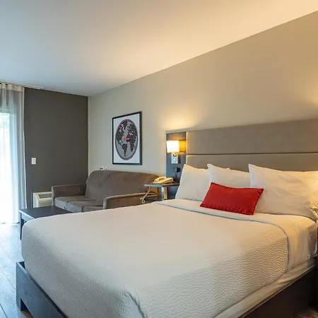 Hotel Ramada By Wyndham On The Rideau 3*