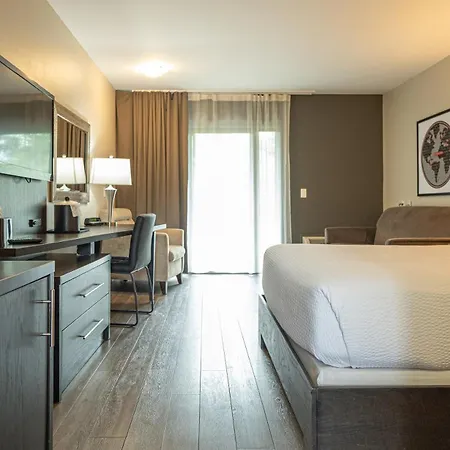 Ramada By Wyndham On The Rideau Hotel