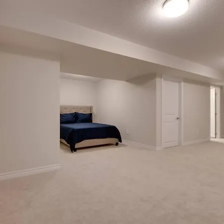Peaceful House At Barrhaven