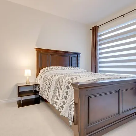 Peaceful House At Barrhaven Ottawa