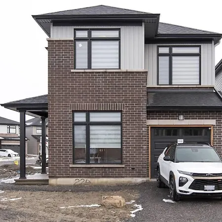 Villa Peaceful House At Barrhaven