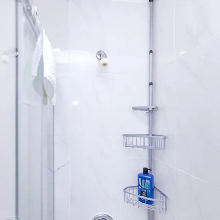 1br In Chinatown - Pet-friendly Apartment *
