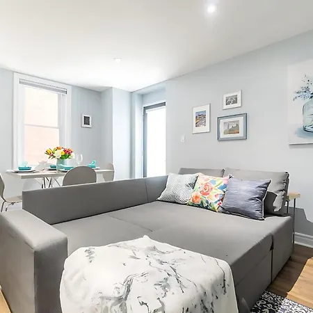 Pet Friendly - 1br Newly Renovated Apartment *