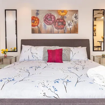 With King Bed - Near Chinatown *