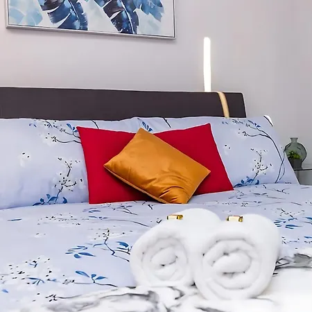 Pet-friendly - Steps To Rideau Centre Ottawa
