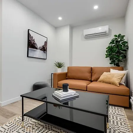 Modern Comfort - 1br Apt W Sleeper Sofa - Downtown Apartment *