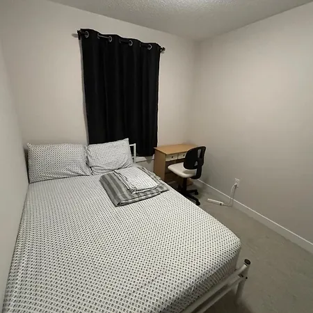 Cozy Modern In A Family Friendly Neighborhood