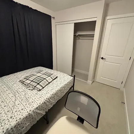 Homestay Cozy Modern In A Family Friendly Neighborhood *