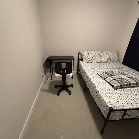 Cozy Modern In A Family Friendly Neighborhood *