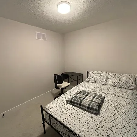 Homestay Cozy Modern In A Family Friendly Neighborhood