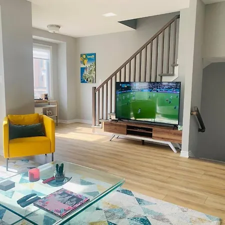 Modern 3 Story Townhouse In A Great Location!