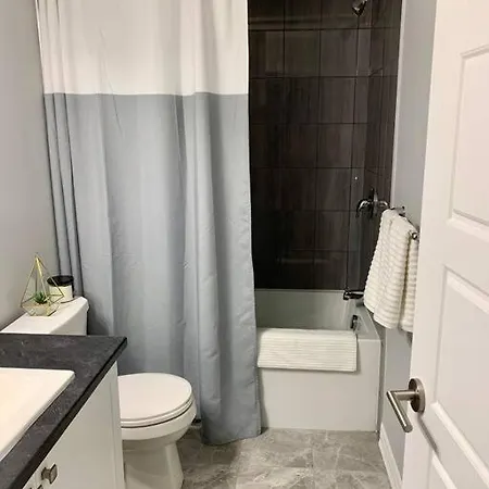 Holiday home Modern 3 Story Townhouse In A Great Location!