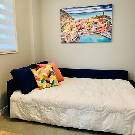 Modern 3 Story Townhouse In A Great Location! Ottawa