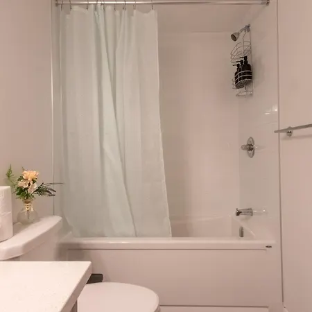 Apartment Modern 1br Haven With Big Lounge *