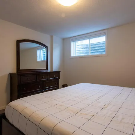 Modern 1br Haven With Big Lounge