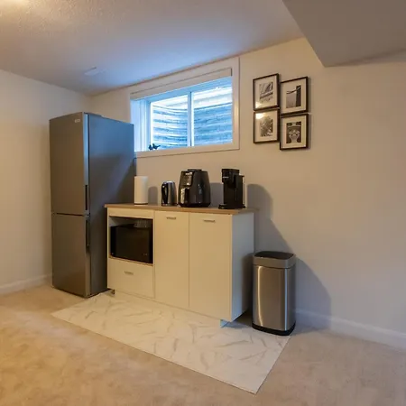 Apartment Modern 1br Haven With Big Lounge