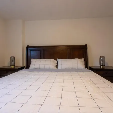 Modern 1br Haven With Big Lounge Apartment Ottawa
