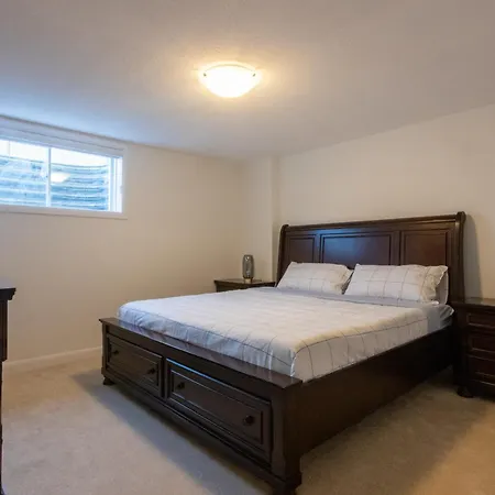 Modern 1br Haven With Big Lounge Ottawa
