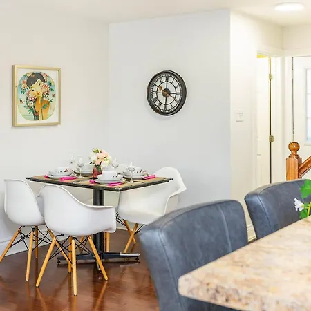Cozy Modern 4br With Sunny Patio *