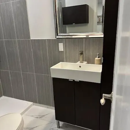 New, Private Downtown - Minimum 30 Day Apartment Ottawa