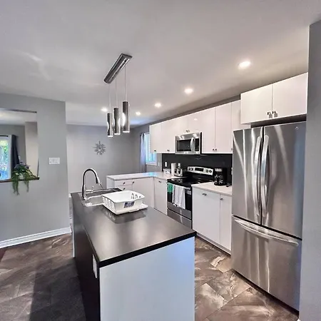 Holiday home Spacious And Cosy Bungalow Ottawa