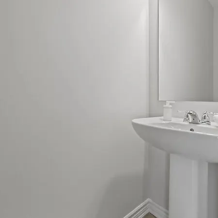 Spacious Family Downtown Apartment Ottawa