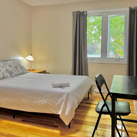 Homestay Free Parking Cozy Bedroom With Shared Bathroom