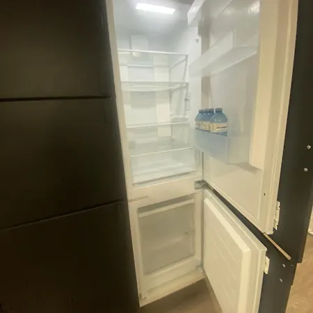 Beautiful 1 Bedroom Basement In