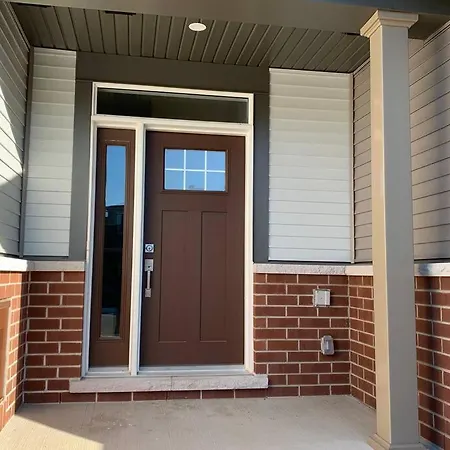 Brand New House * Ottawa