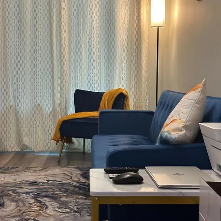 Lovely One Bedroom Just 4 Minutes From Int Airport Homestay Ottawa