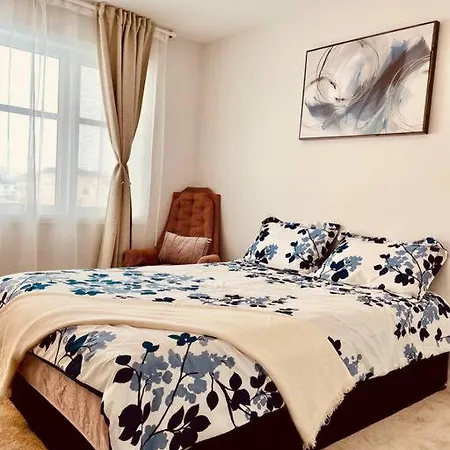 Krishna Newly Built-3 Bedroomtownhouse Holiday home *